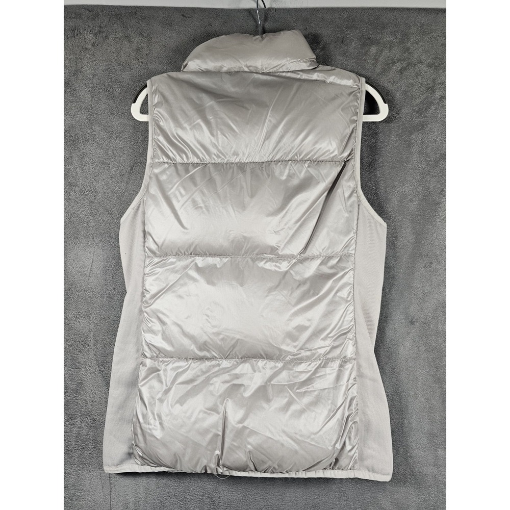Fabletics Women's Quilted Puffer Vest Silver‎ Full Zip Stretch Panels Medium - Picture 8 of 8